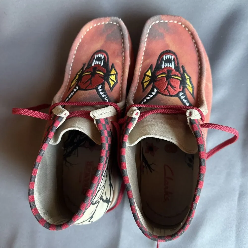 Clarks Wallabee Hellfire Club Chukka 10 M Shoes Boot Stranger Things Men’s Fire